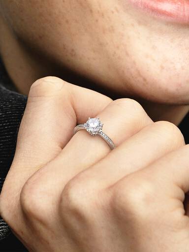 Clear Sparkling Crown Solitaire Ring