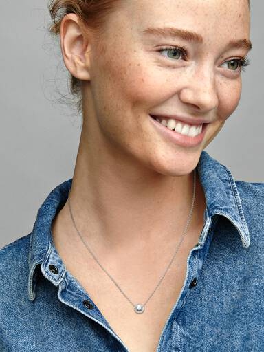 Silver necklace with clear cubic zirconia